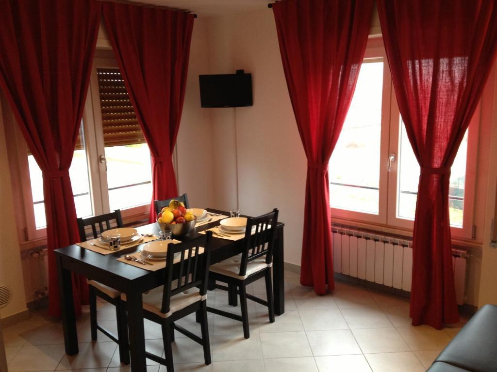 Perla Del Lago Rent Apartments Sirmione Szoba fotó